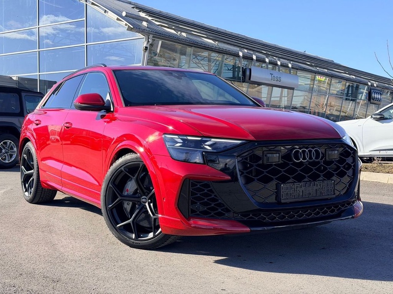 Audi RSQ8