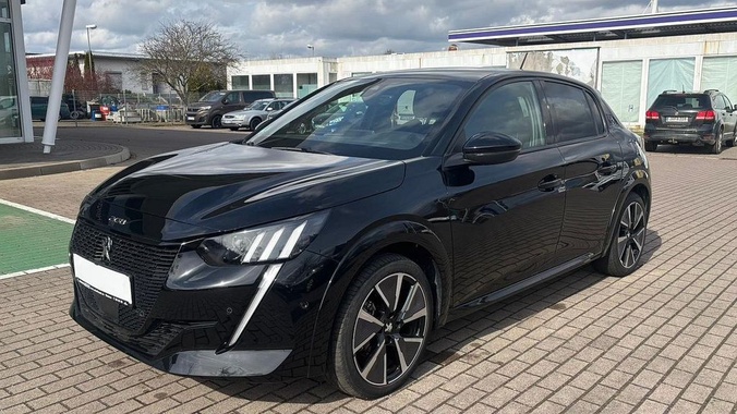 Peugeot 208 2021