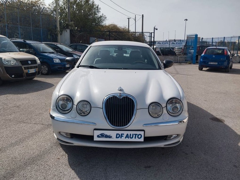 Jaguar S-TYPE