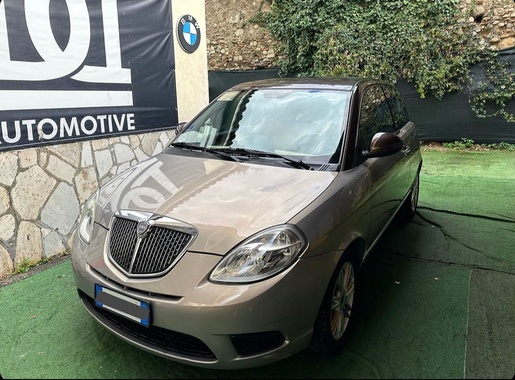 Lancia Ypsilon 2010