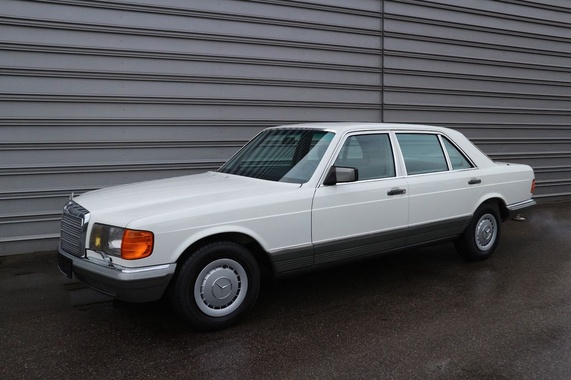 Mercedes-Benz 500 1984