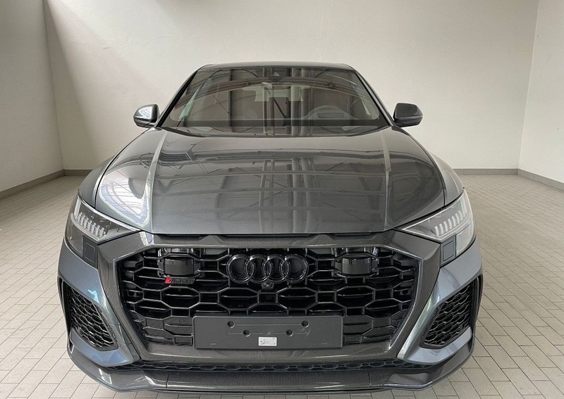 Audi RSQ8