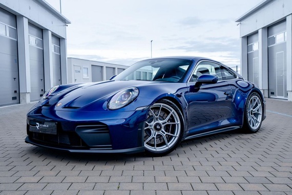 Porsche 992 2025