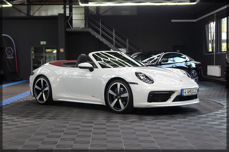 Porsche 992