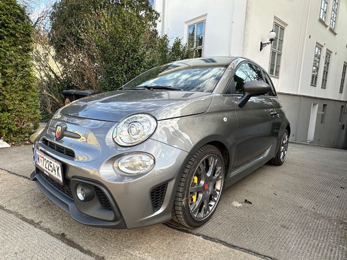 Abarth 695 2024