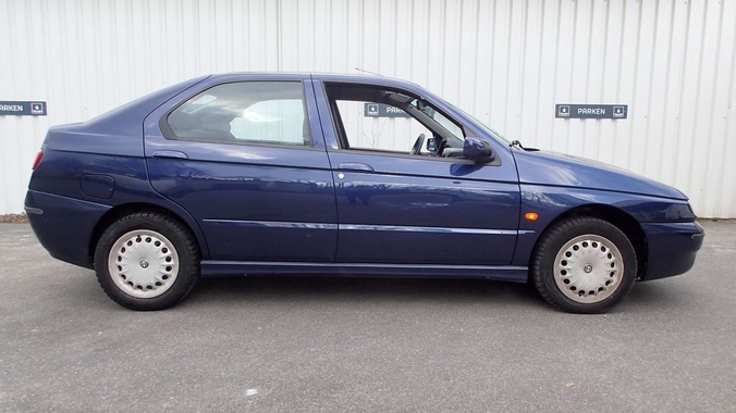 Alfa Romeo 146 2000