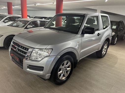 Mitsubishi Pajero 2016