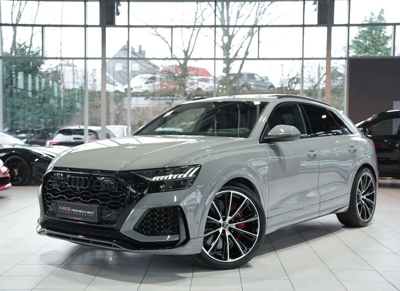Audi RSQ8