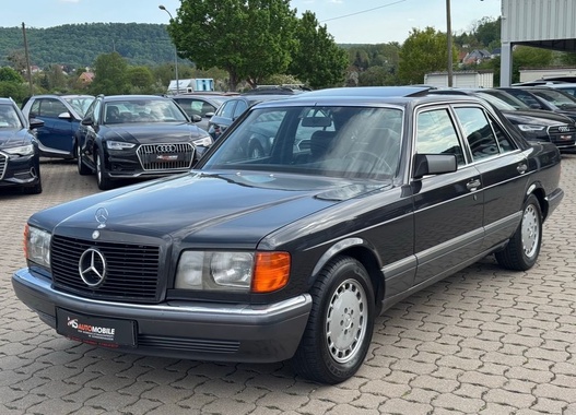 Mercedes-Benz 300 1990