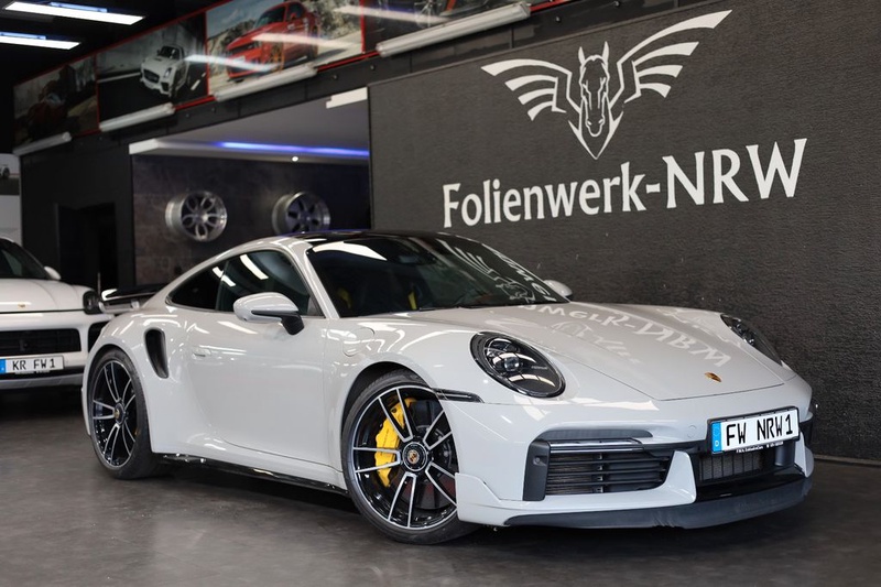 Porsche 992