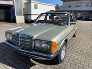Mercedes-Benz 230 1983