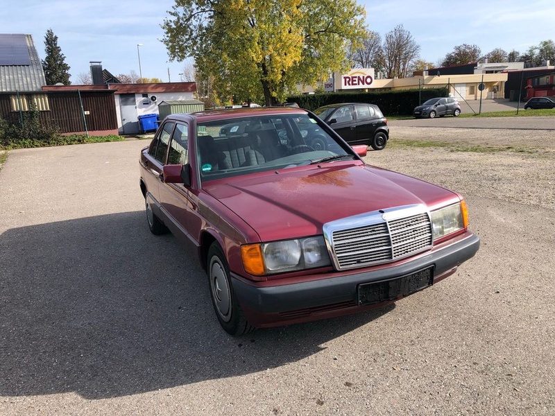 Mercedes-Benz 190