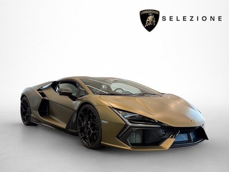 Lamborghini Revuelto