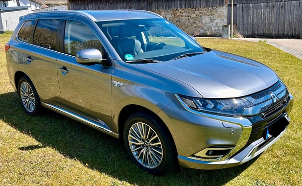 Mitsubishi Outlander 2021