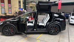 Tesla Model X 2024
