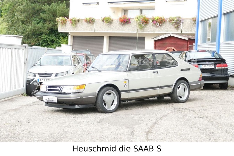 Saab 900