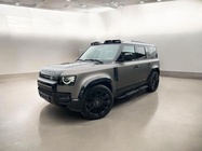 Land Rover Defender 2025