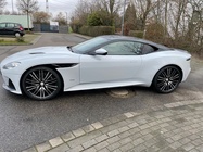 Aston Martin DBS 2021
