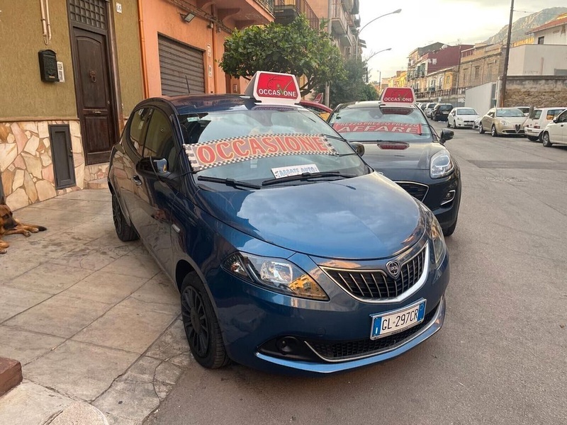Lancia Ypsilon
