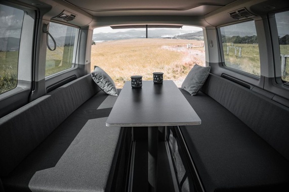 Peugeot Traveller 2021