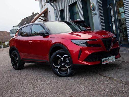 Alfa Romeo Junior 2024