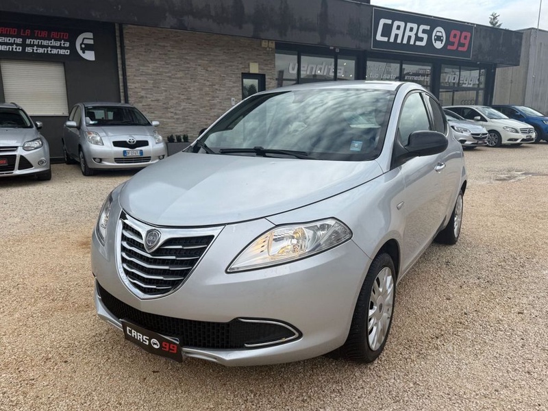 Lancia Ypsilon