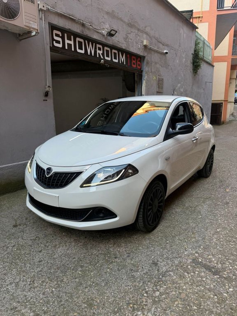 Lancia Ypsilon