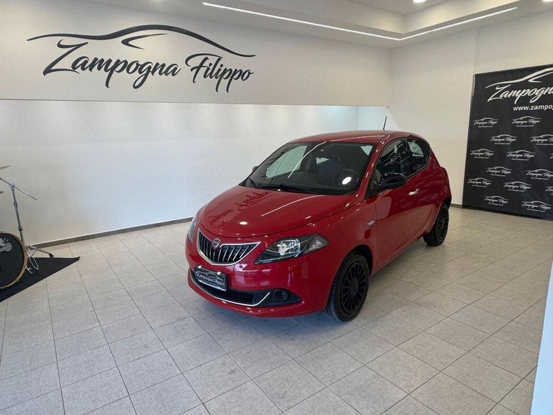 Lancia Ypsilon