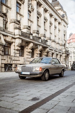 Mercedes-Benz 230 1981