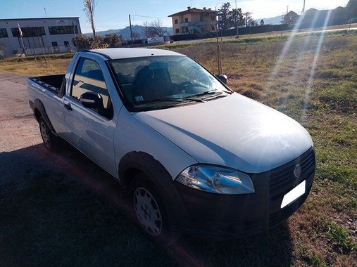 Fiat Strada 2012