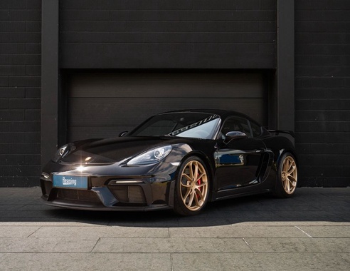 Porsche Cayman 2021