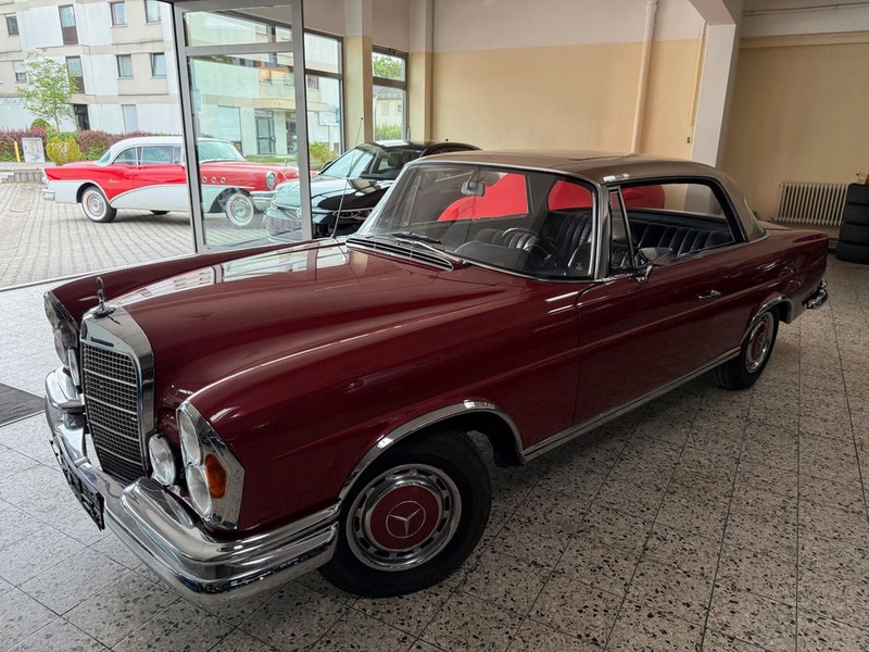 Mercedes-Benz 280