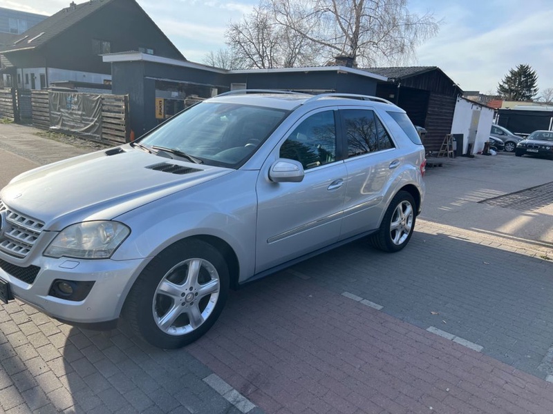 Mercedes-Benz ML-Class