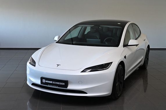 Tesla Model 3 2024