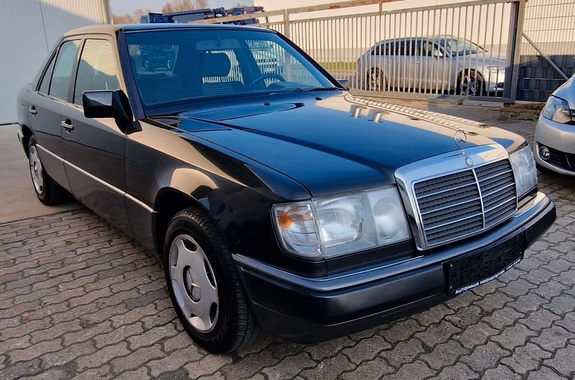 Mercedes-Benz 200 1993