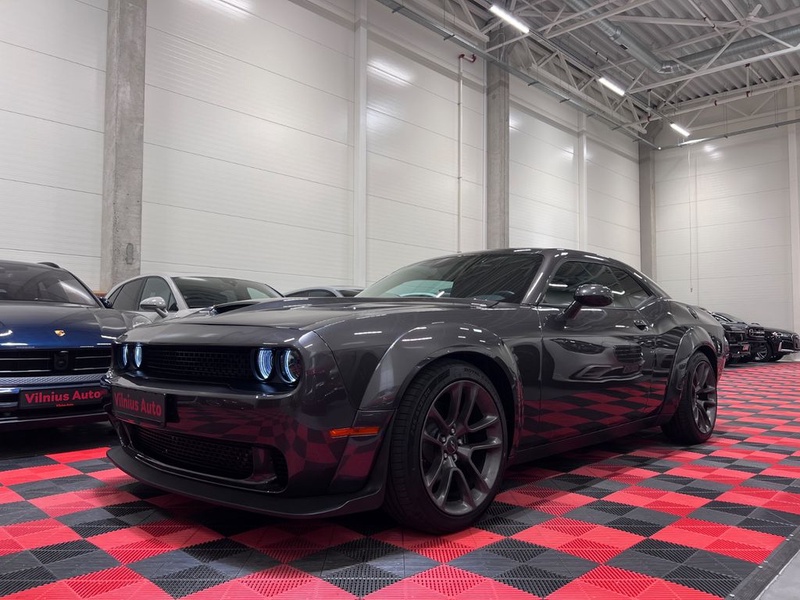 Dodge Challenger