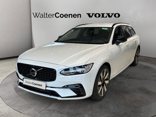 Volvo V90 2025