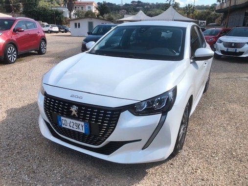 Peugeot 208 2021