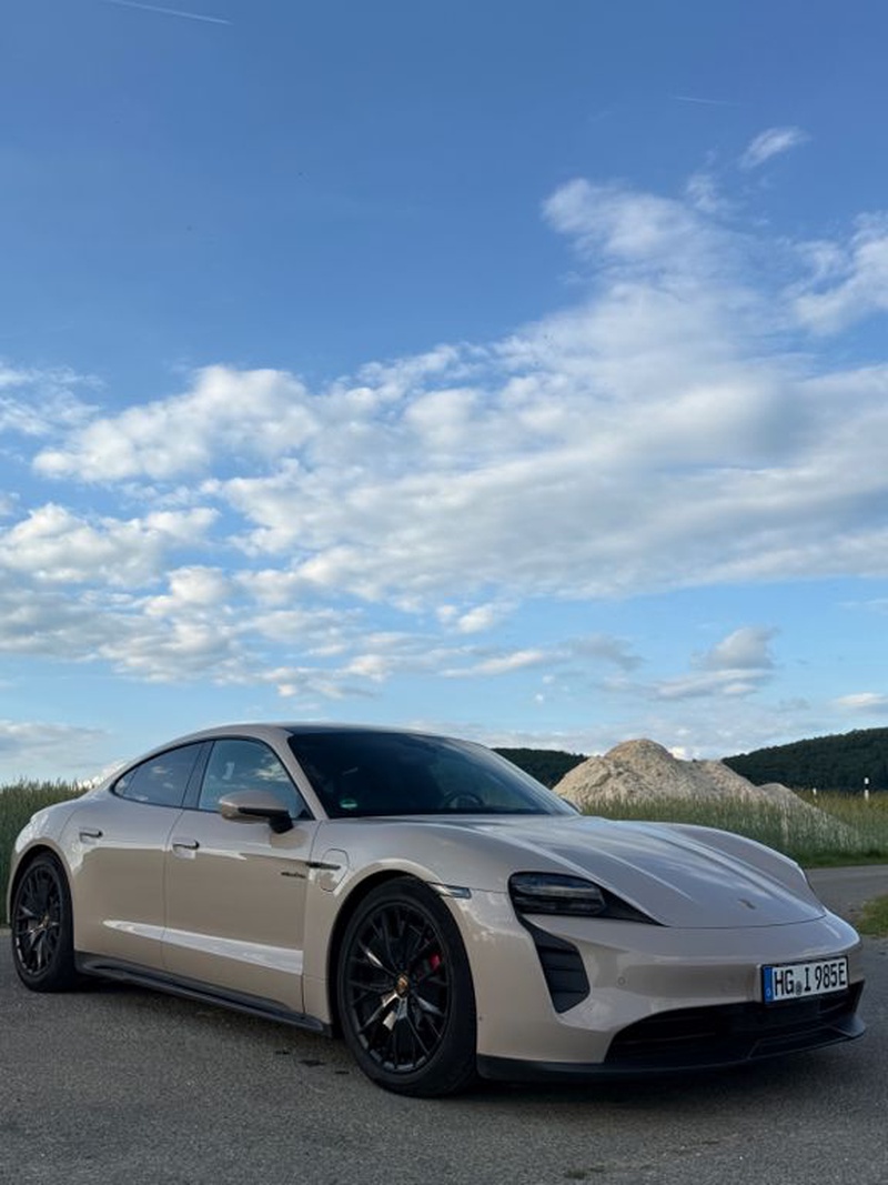 Porsche Taycan