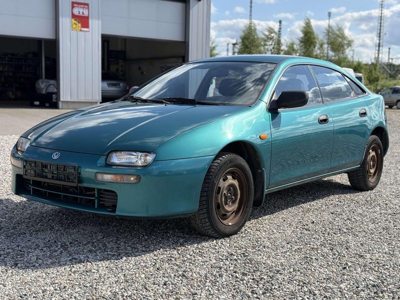 Mazda 323