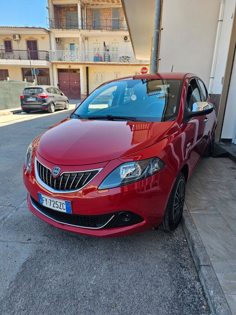 Lancia Ypsilon
