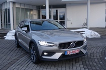Volvo V60 2023
