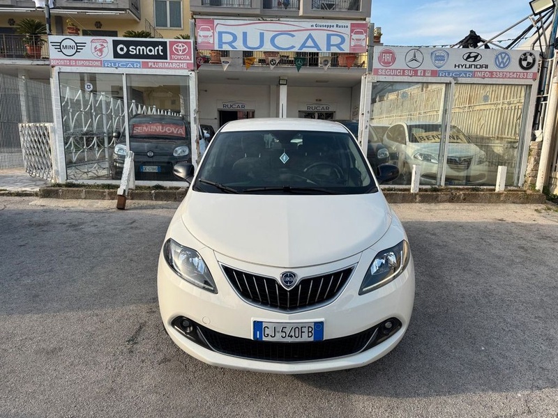 Lancia Ypsilon