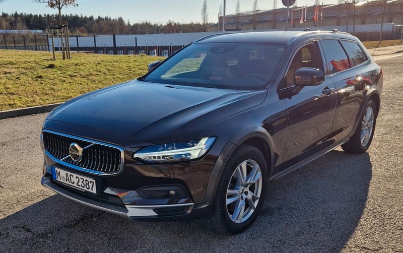 Volvo V90