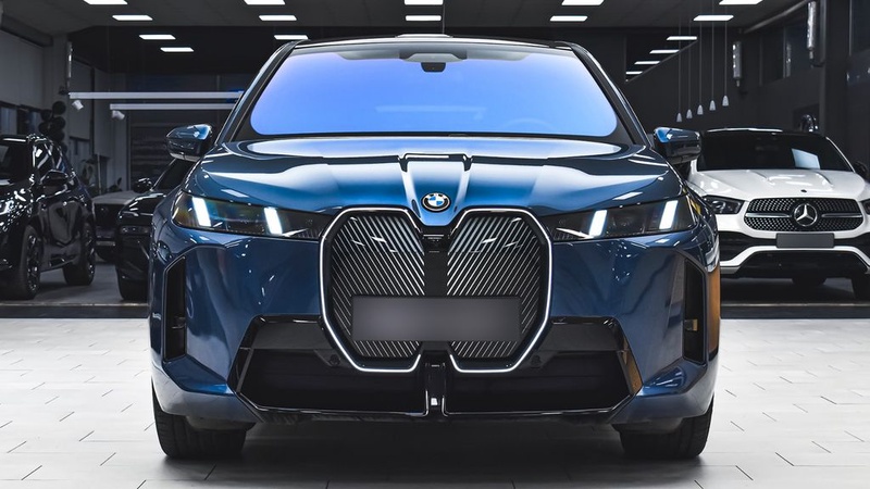 BMW iX