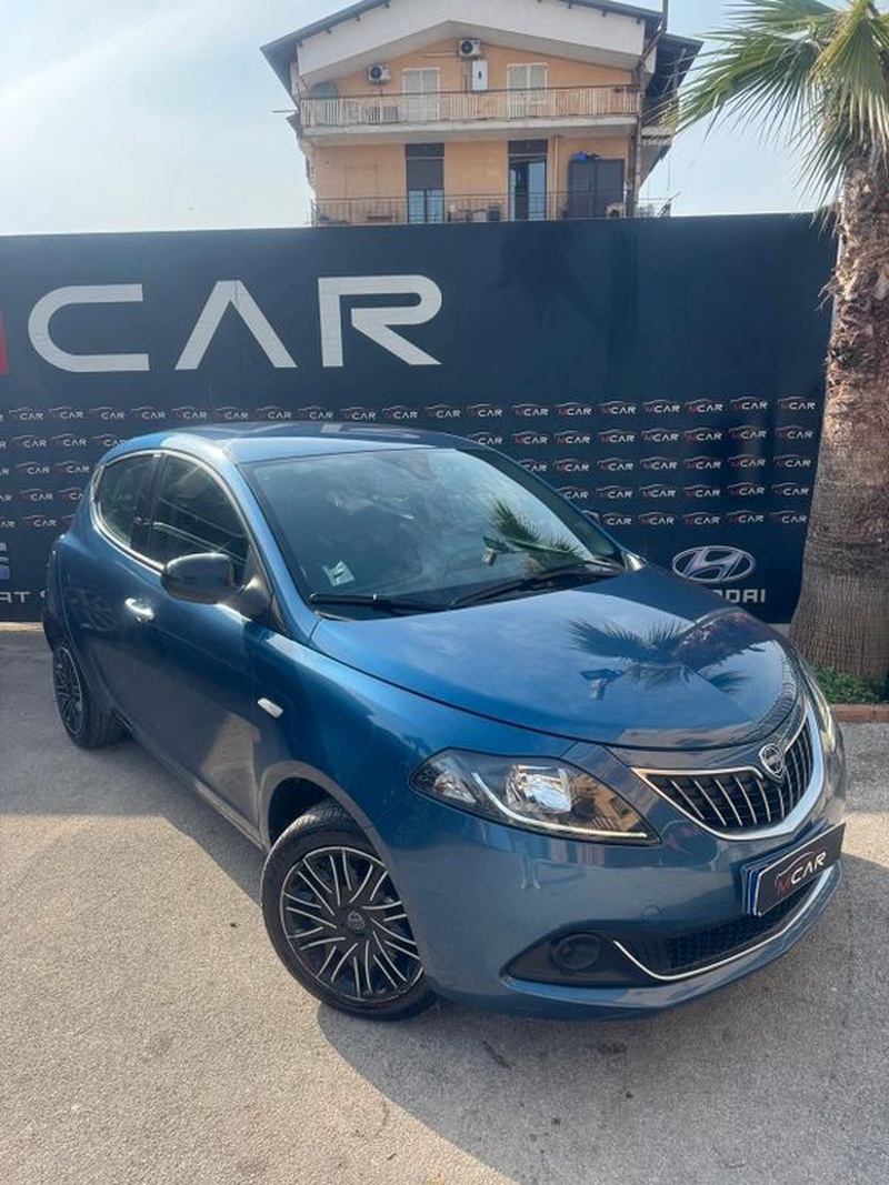 Lancia Ypsilon