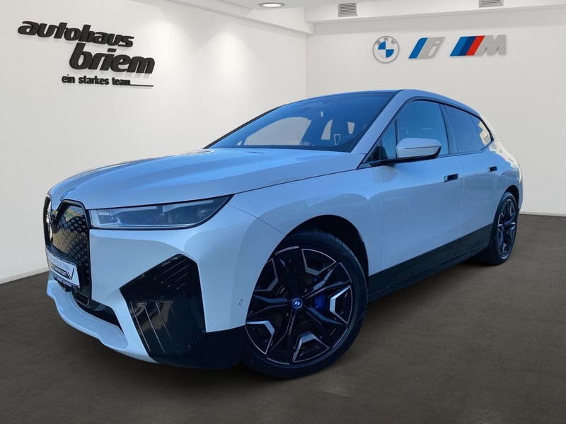BMW iX