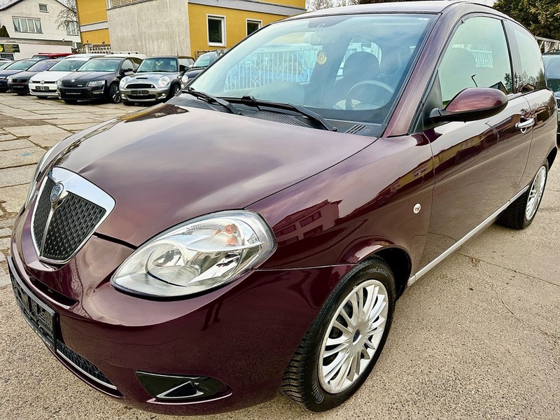 Lancia Ypsilon