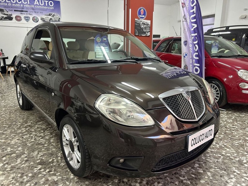 Lancia Ypsilon