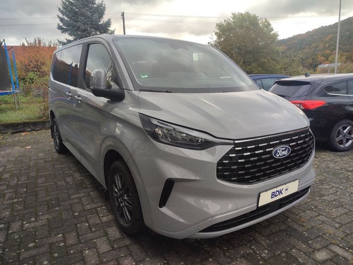 Ford Tourneo Custom 2025